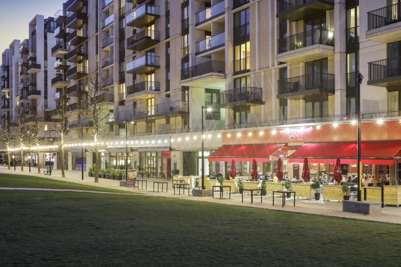 Ellie N Conys 3 Bedroom Apartment With 2 Bathrooms, An Ensuite, Kitchen And Balcony In Stratford Westfield ลอนดอน ภายนอก รูปภาพ